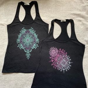Bundle of 2 tanks